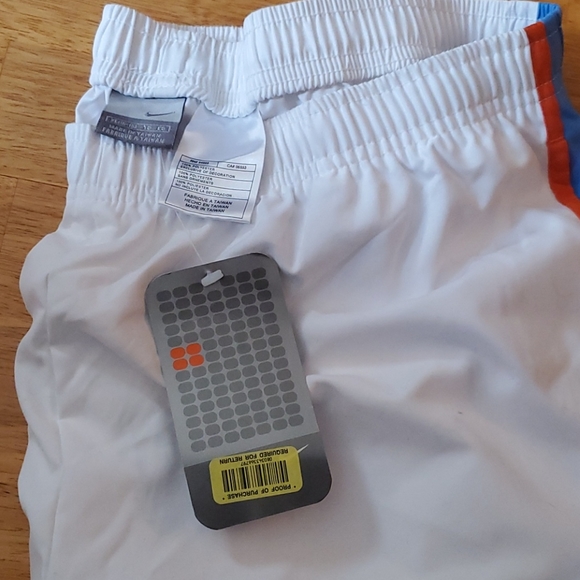 NWT Nike Women's Cropped Pants XL - Picture 3 of 6